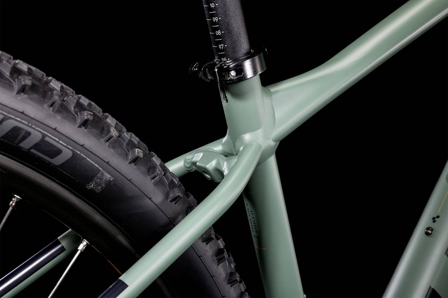 Bicicleta de montaña CUBE Aim PRO 2022 Olive'n'Orange / Transmisión 2x8 velocidades